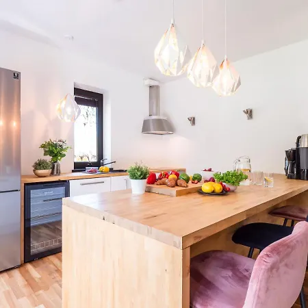 Apartment Family House *